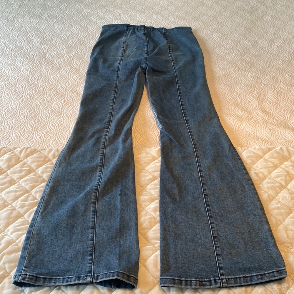 Free People Medium Wash Flared Jeans with mid-leg seam - Picture 3 of 4